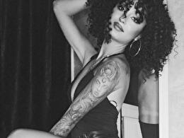 Camgirl Avelynee en live