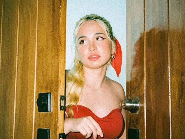 tiffanycarly photo 4