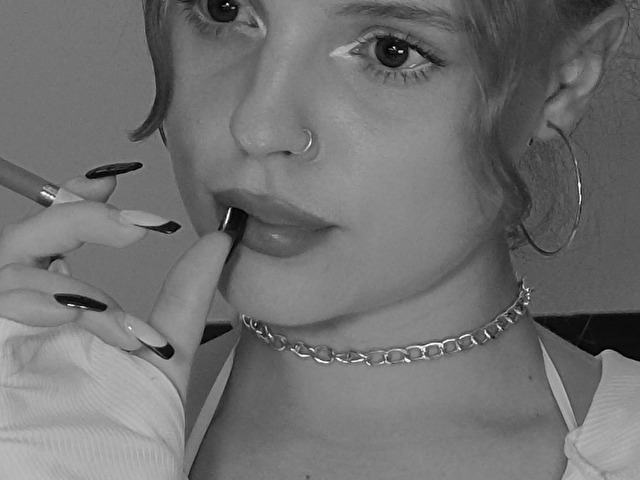 Agatamooon webcam model