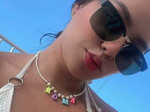 MartinaGreet photo 8