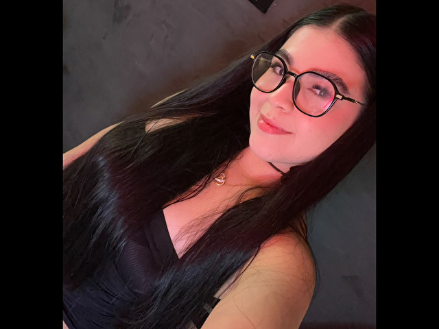 Stefanny Blowjob XXX Cams - Photo 15/15