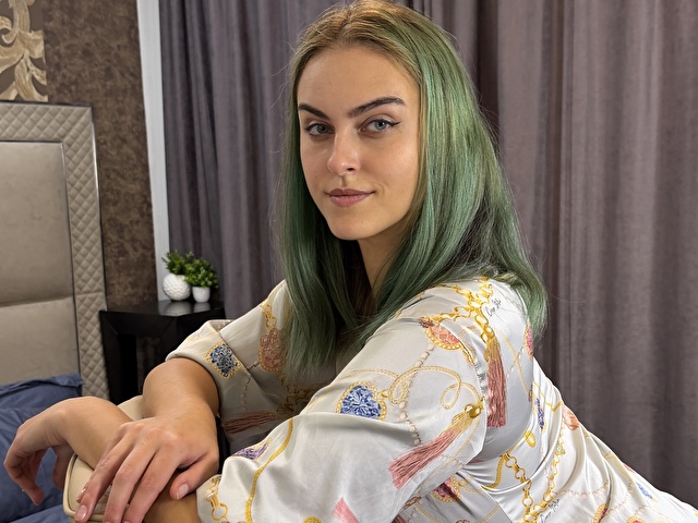 RayeReam webcam model