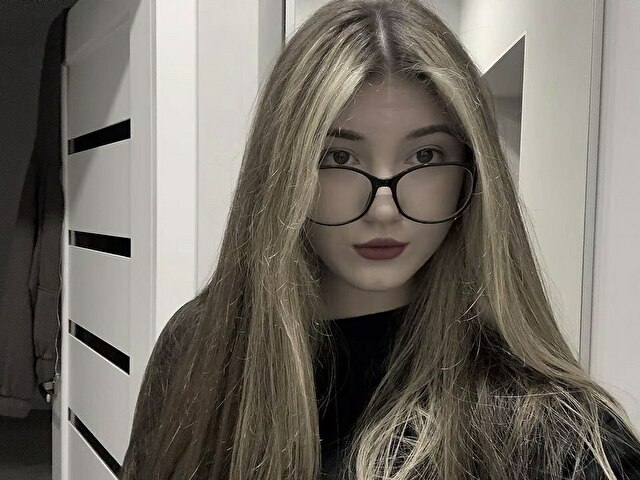 LisaMones Anal Livecam - Photo 7/8