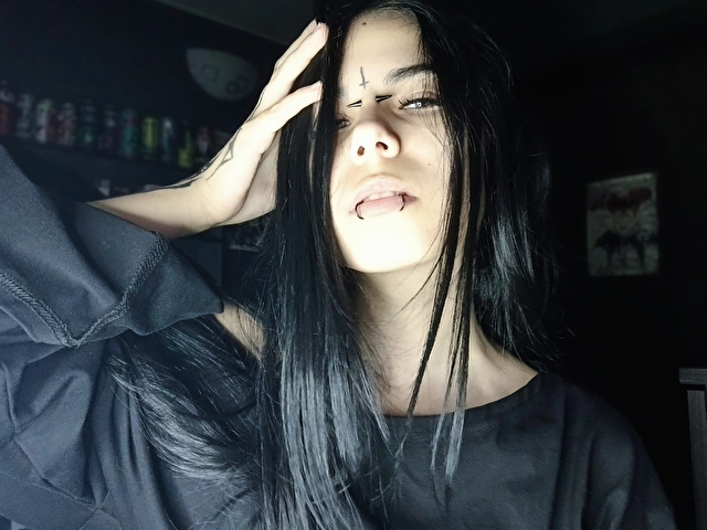 6Lilith6online picture 4