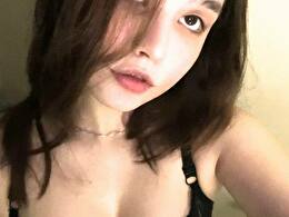 Camgirl ChloeFellini en live