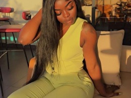 Camgirl Naomi24 en live
