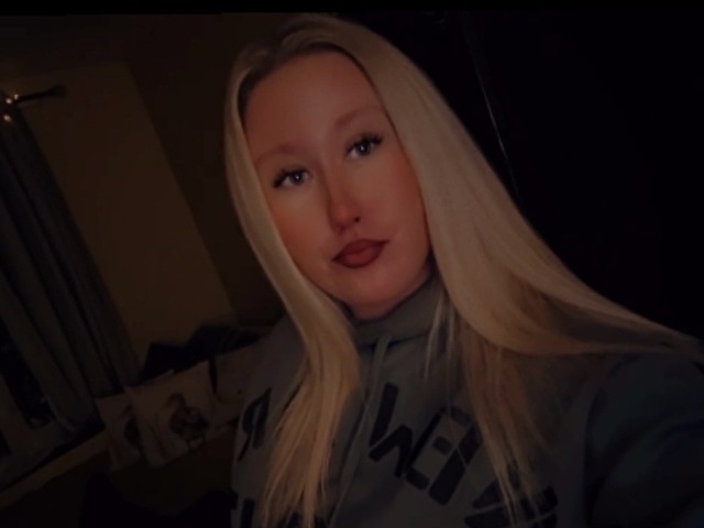 NaughtyKatex webcam model