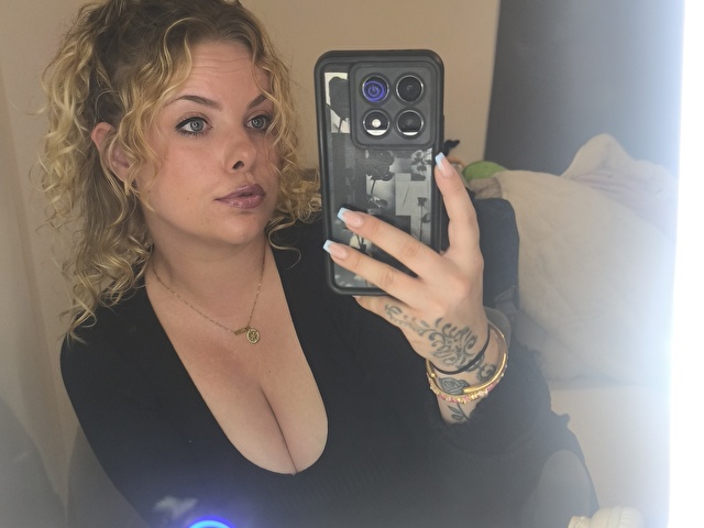 HiddenRoseonline picture 4