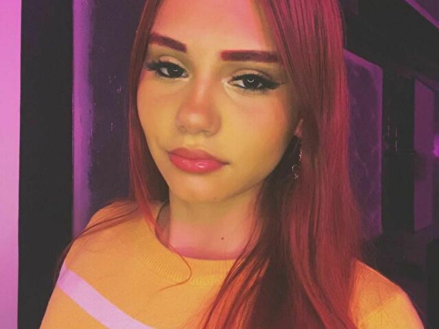 EmmaBlake Boobs Liveshow