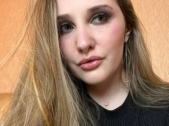 AfinaBrandt Webcam Porno Live - Photo 16/19