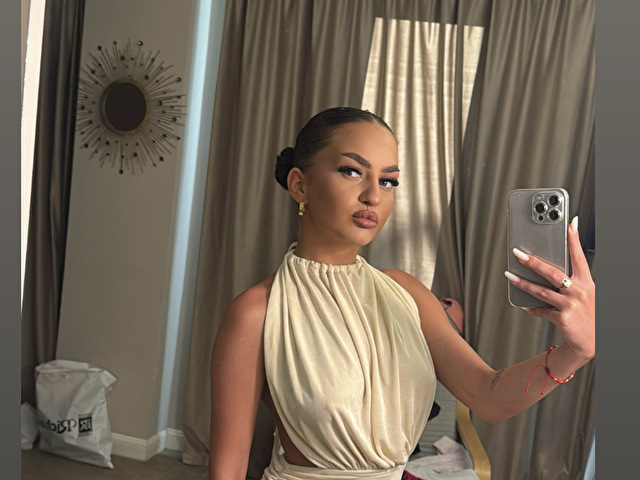 Suny23 Blowjob XXX Cams - Photo 8/8