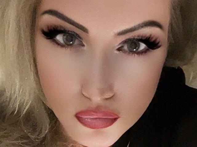 EstelleLoves online foto 2