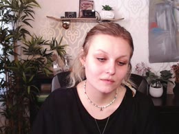 Dorina on webcamgirls.uk