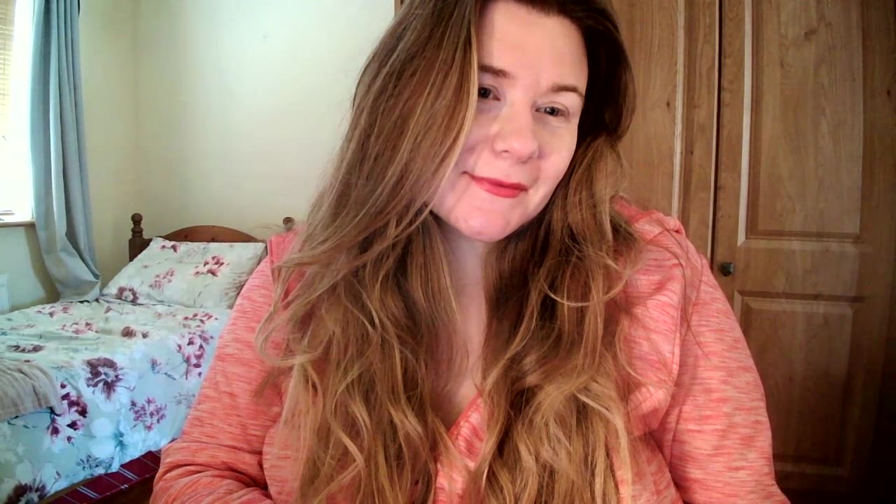 JuicyLucy en sexcam live - webcam coquine et tchat gratuit