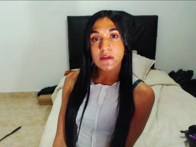 AmyHardCock is nu online