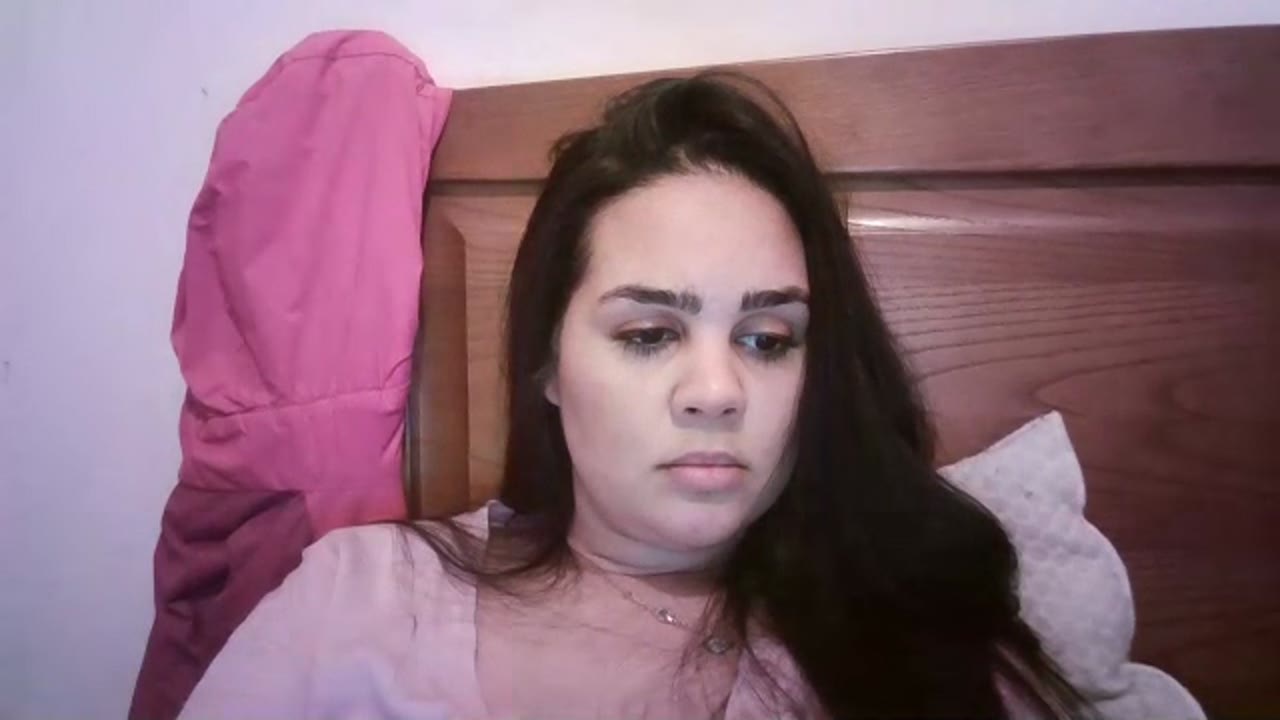 Akami en sexcam live - webcam coquine et tchat gratuit