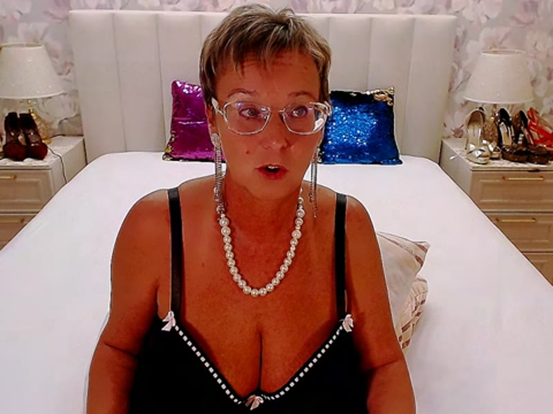 Кадр эфира Milfymommy52 на Xcams
