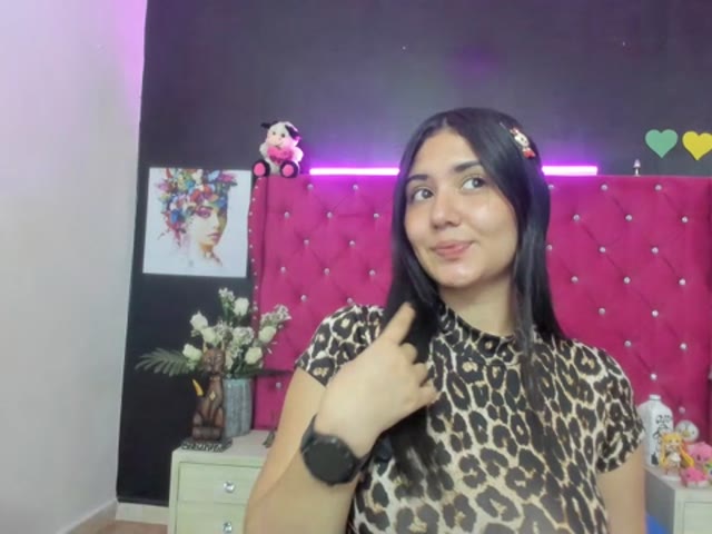 Start a chat with QueenVaness