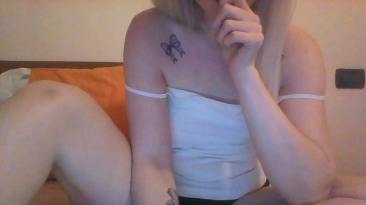 Alessa995 en sexcam live - webcam coquine et tchat gratuit