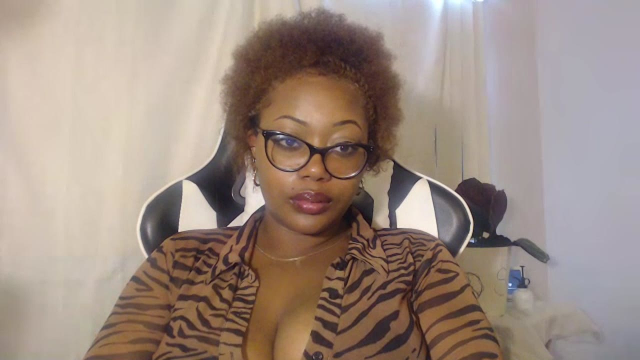 Sosuede en sexcam live - webcam coquine et tchat gratuit
