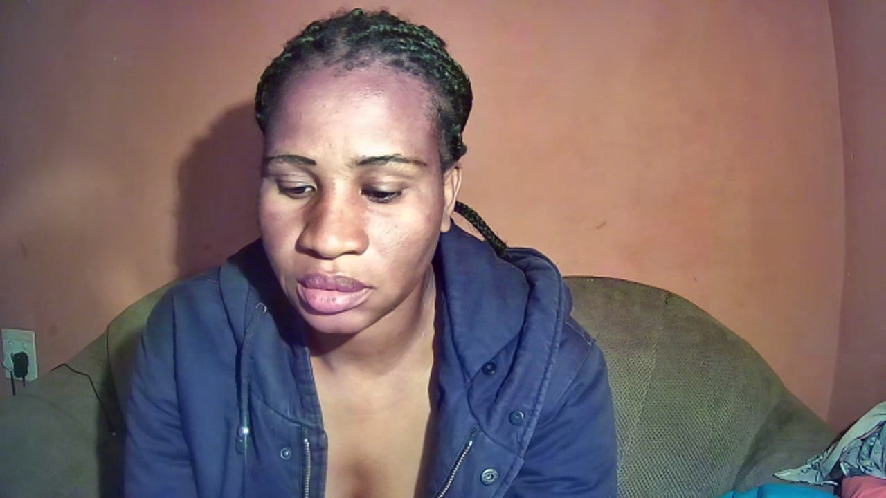 kelly83 en sexcam live - webcam coquine et tchat gratuit