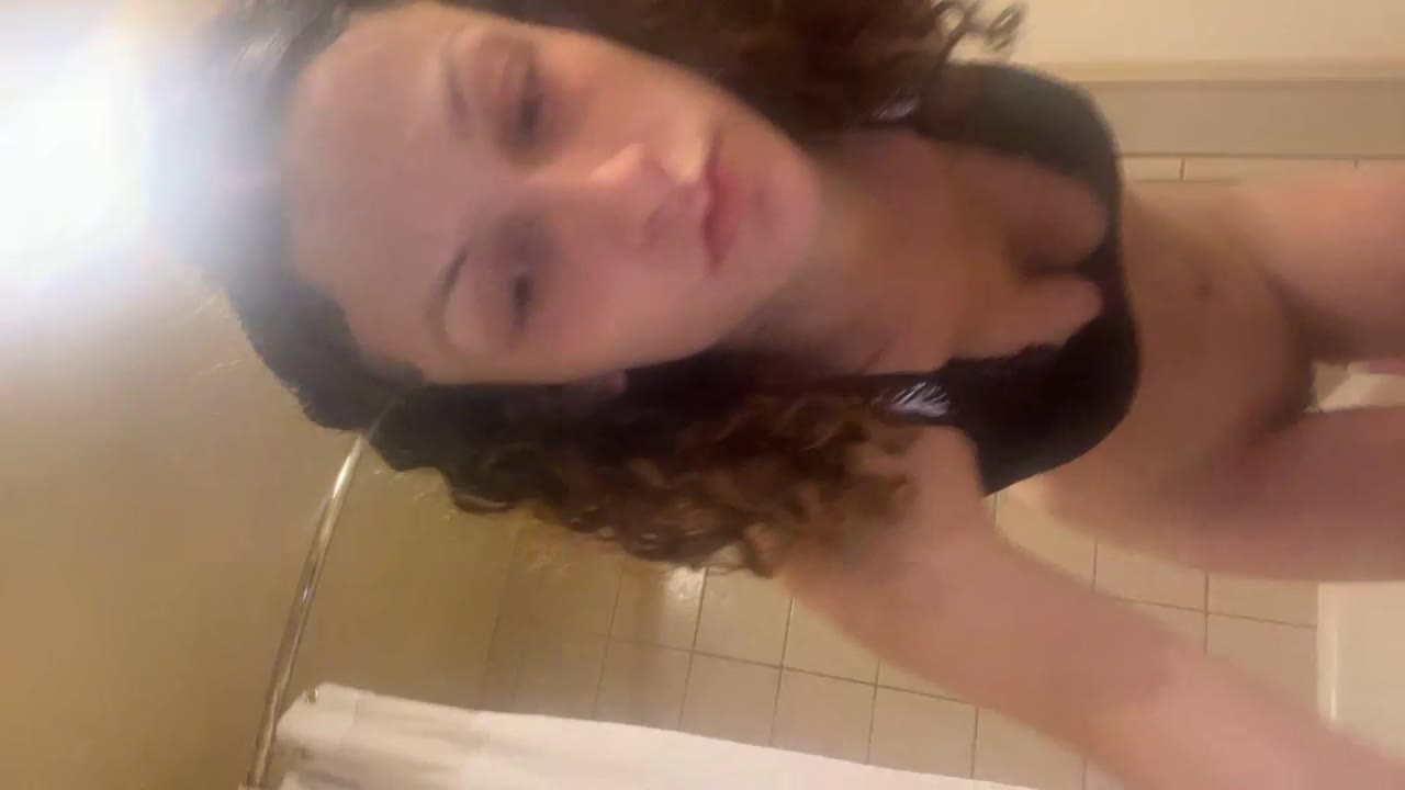 KGivenchy en sexcam live - webcam coquine et tchat gratuit