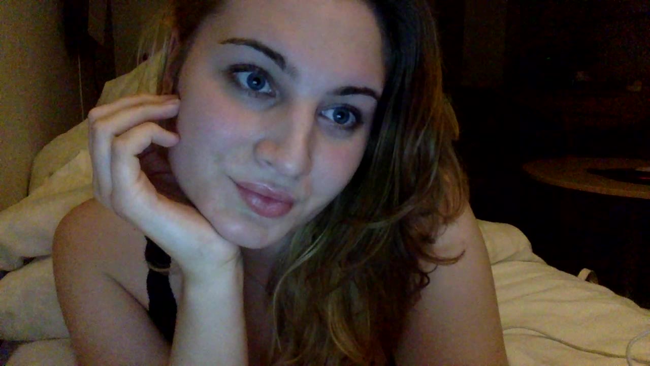 cherry1458 en sexcam live - webcam coquine et tchat gratuit