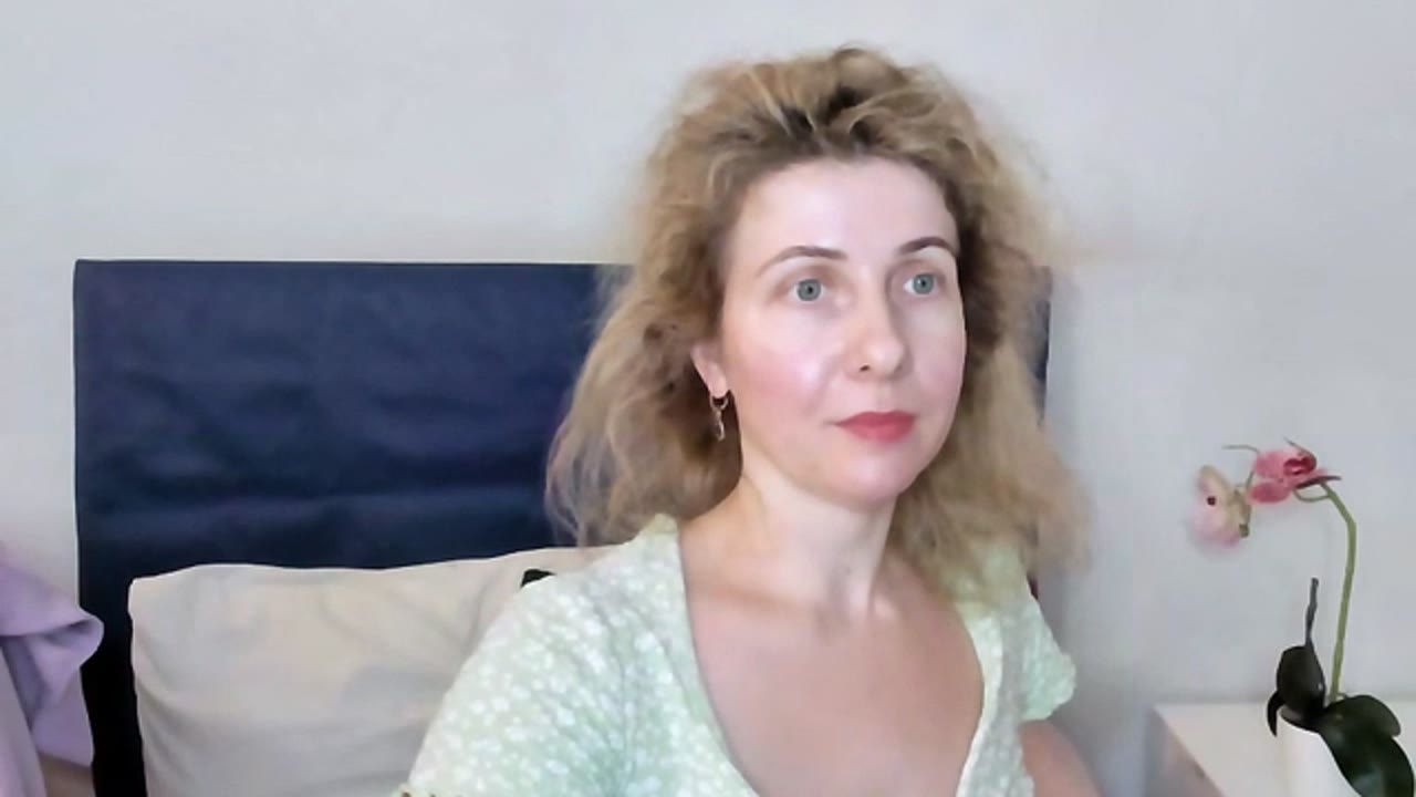 LeaFlowers en sexcam live - webcam coquine et tchat gratuit