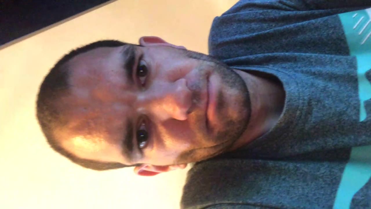 Kennethjee69 en sexcam live - webcam coquine et tchat gratuit