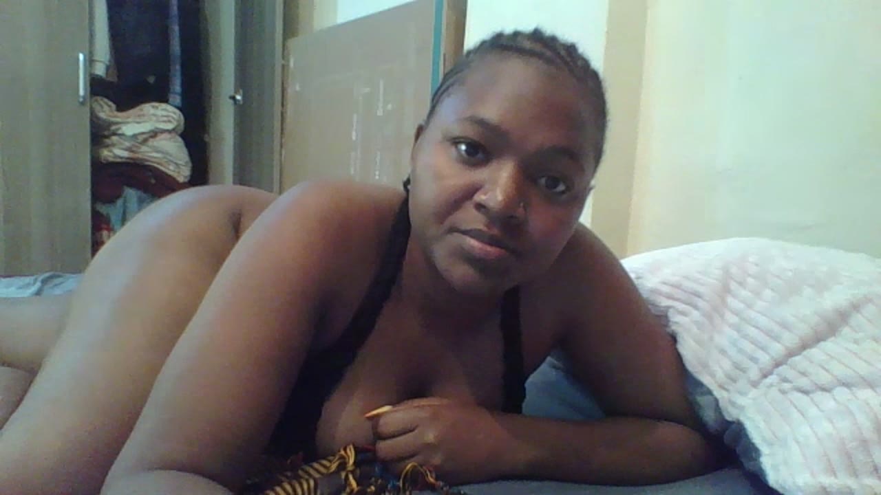 Misshottie en sexcam live - webcam coquine et tchat gratuit