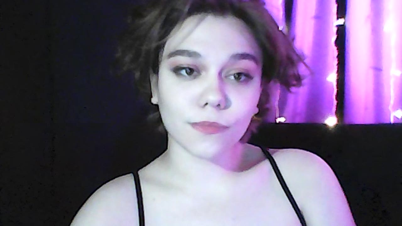 Stephanieeee en sexcam live - webcam coquine et tchat gratuit