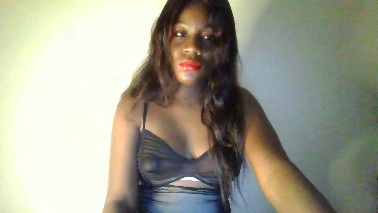 Shellaxoxo en sexcam live - webcam coquine et tchat gratuit