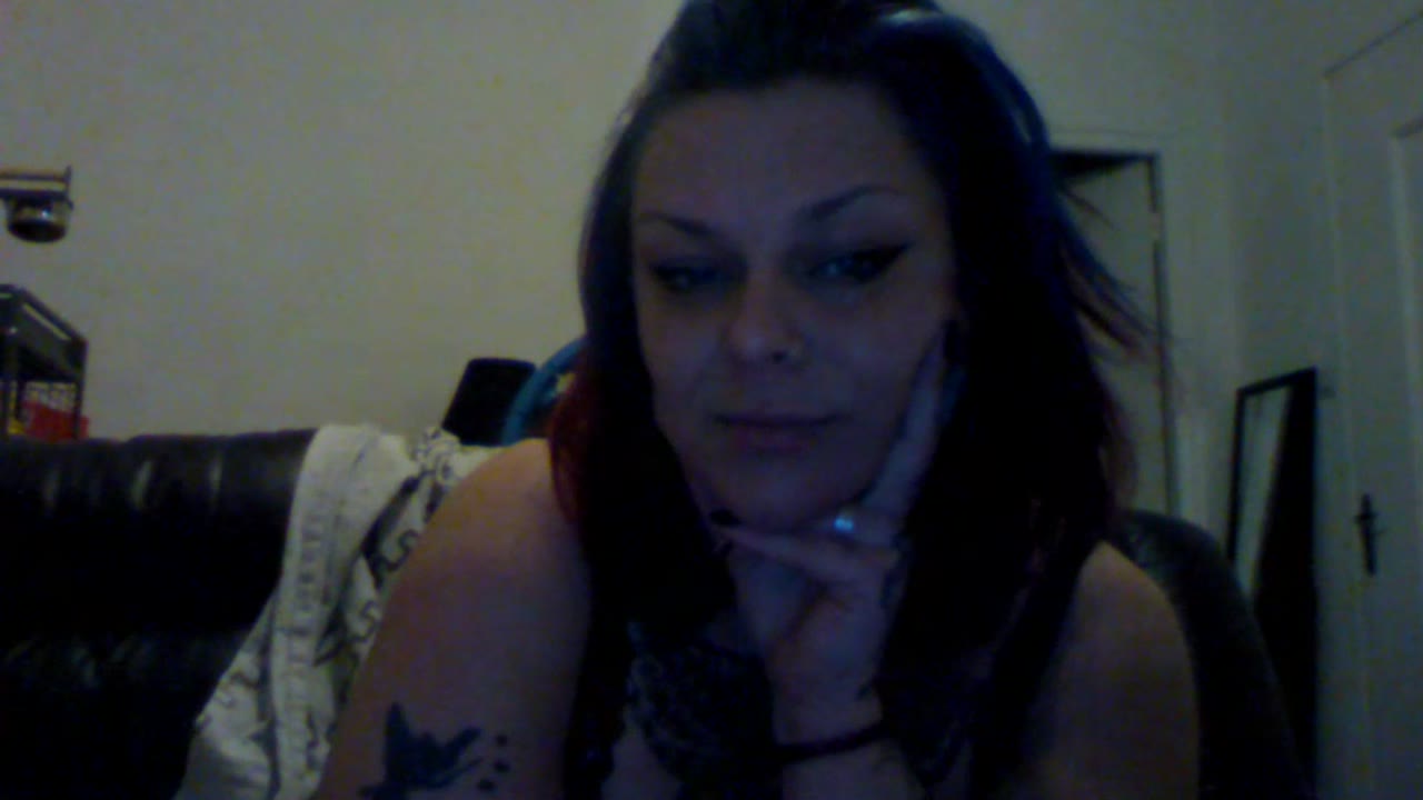 Calinouu en sexcam live - webcam coquine et tchat gratuit