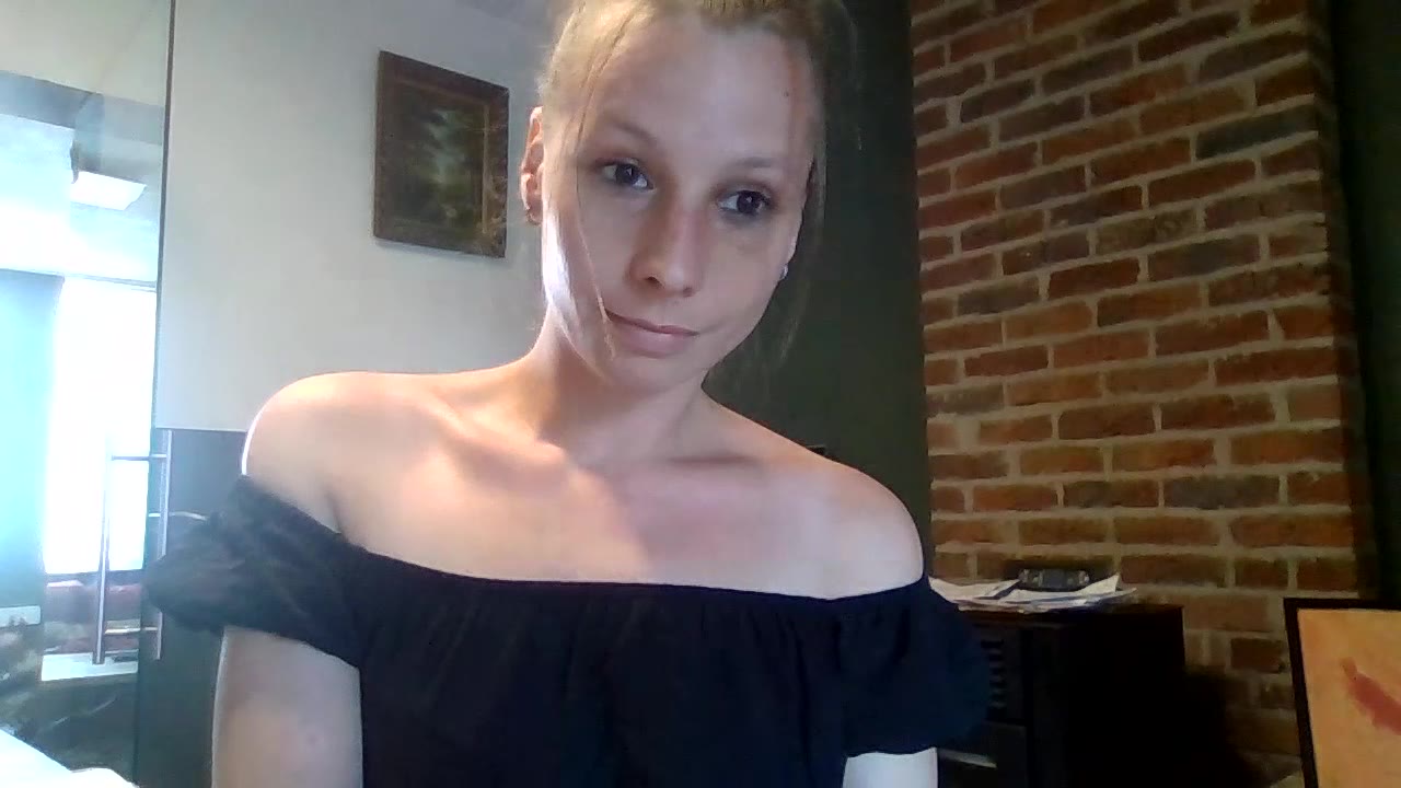 Little01 en sexcam live - webcam coquine et tchat gratuit