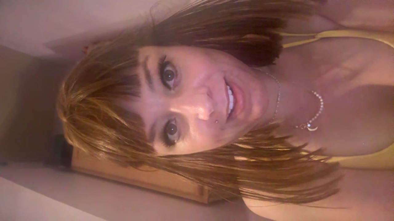 MonroeLoves en sexcam live - webcam coquine et tchat gratuit