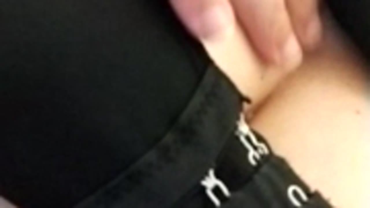 Harigepoesje en sexcam live - webcam coquine et tchat gratuit