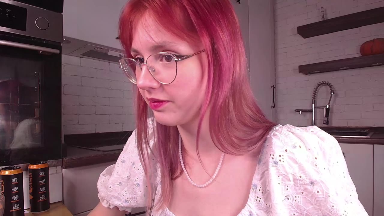 Lilgou en sexcam live - webcam coquine et tchat gratuit