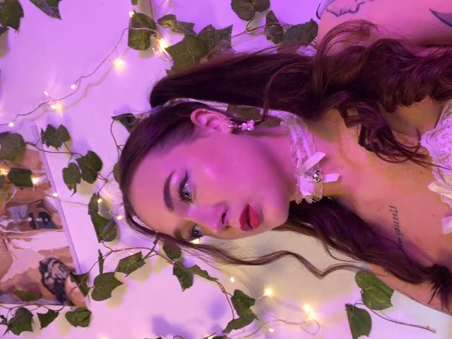 TIFFANYYY