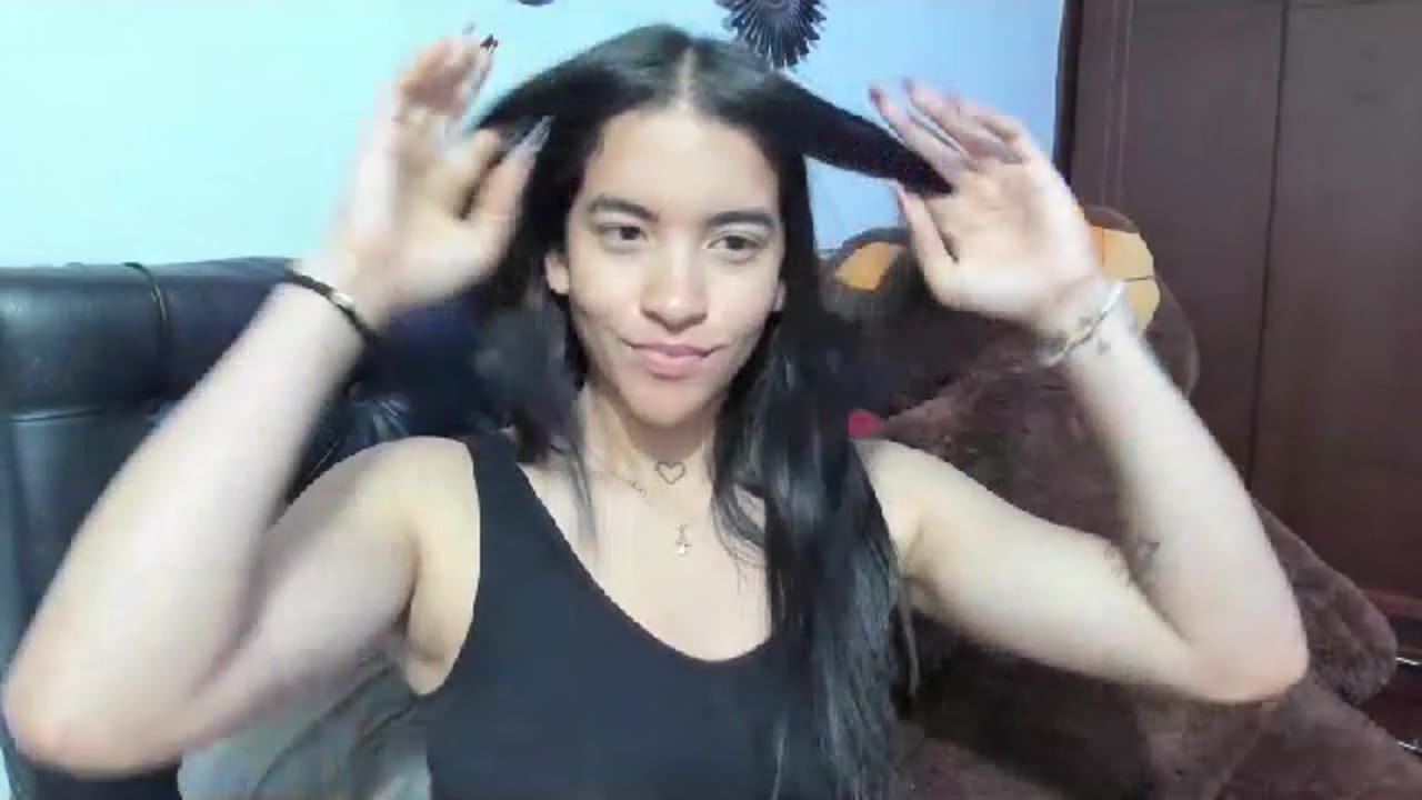 DanielaRuiz en sexcam live - webcam coquine et tchat gratuit