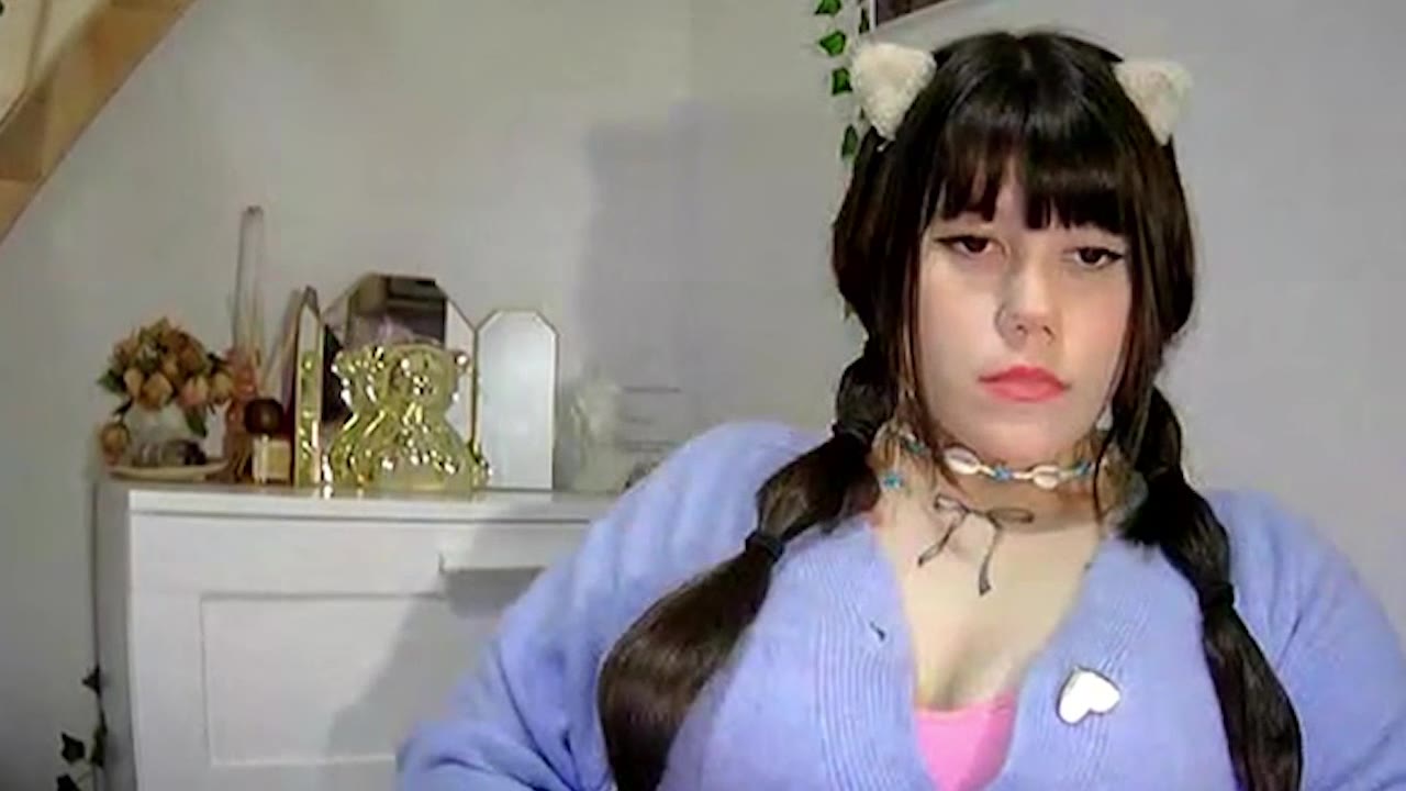 LilySunny en sexcam live - webcam coquine et tchat gratuit
