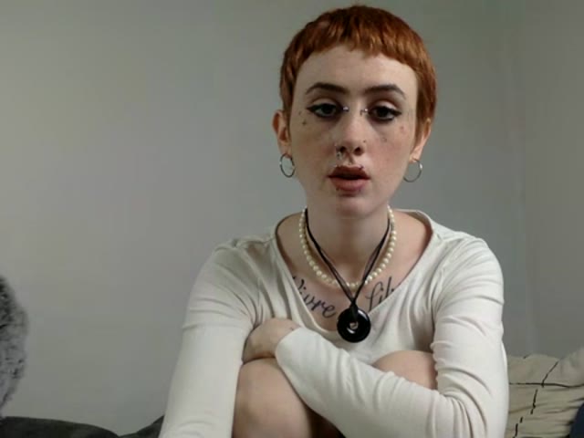 CamGirl FoxyIvy