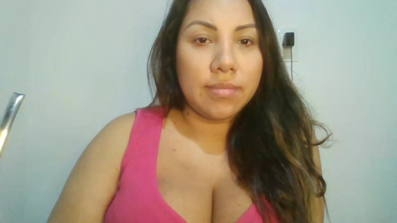 Bellyangell en sexcam live - webcam coquine et tchat gratuit