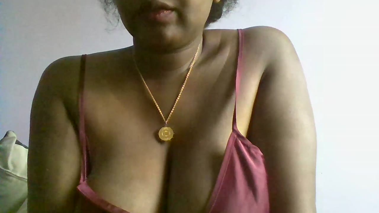 Lilyy en sexcam live - webcam coquine et tchat gratuit
