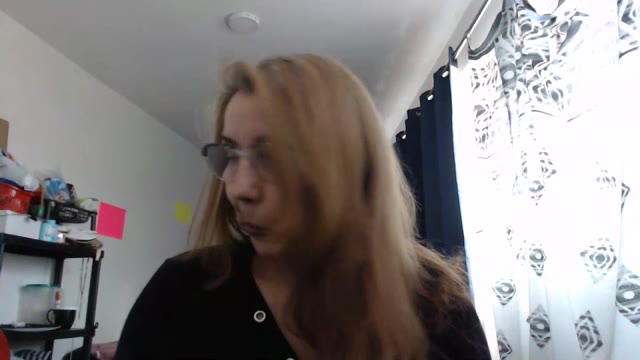 GiaLuvv live webcam show