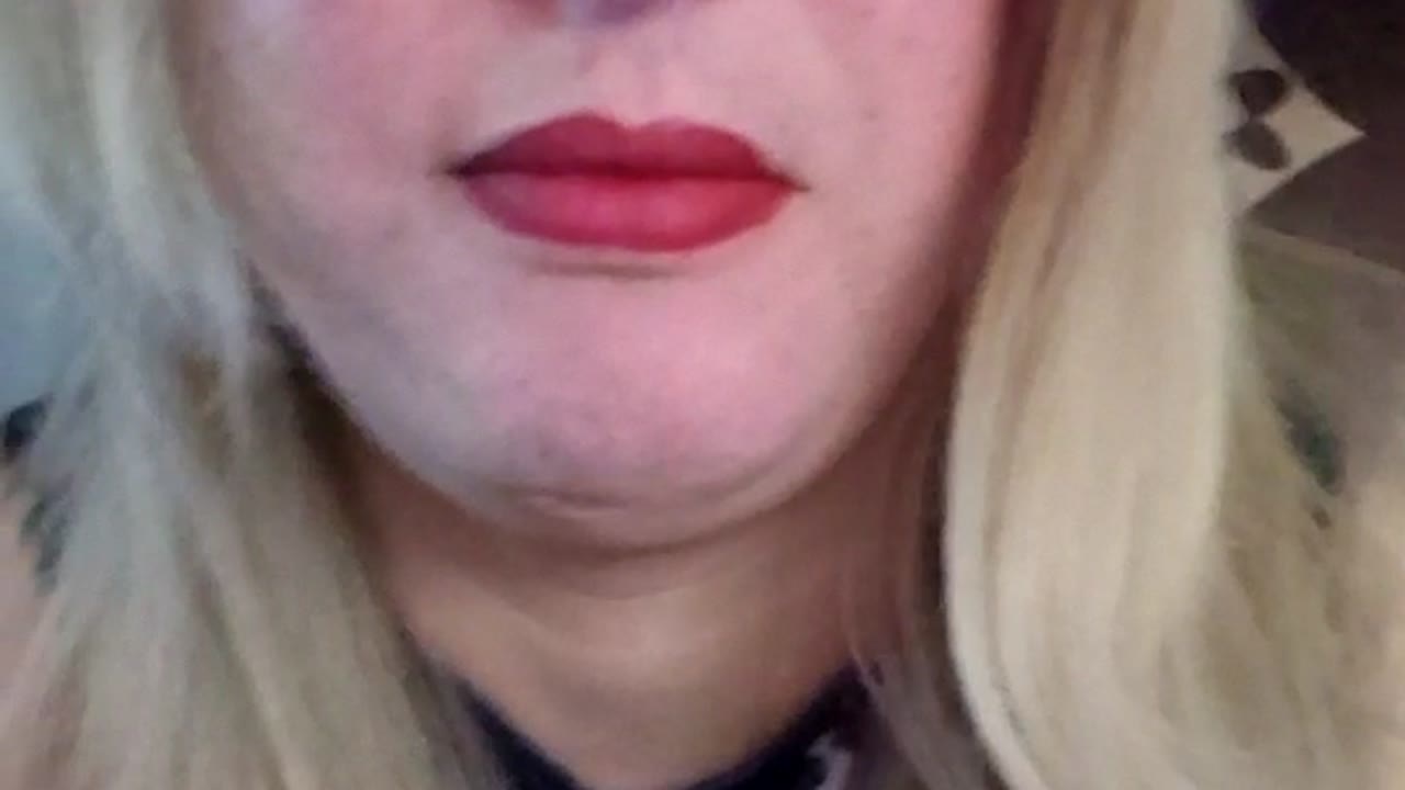 Dinatravesti en sexcam live - webcam coquine et tchat gratuit