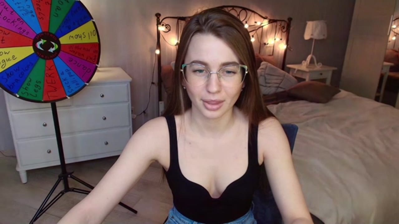CheryKisS en sexcam live - webcam coquine et tchat gratuit