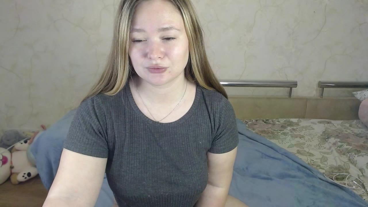 Caramelleee en sexcam live - webcam coquine et tchat gratuit