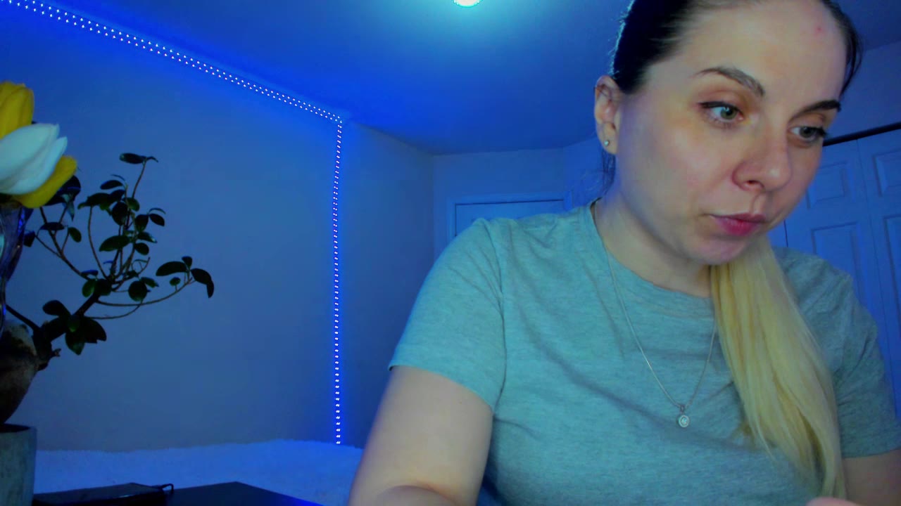 HappyIva en sexcam live - webcam coquine et tchat gratuit