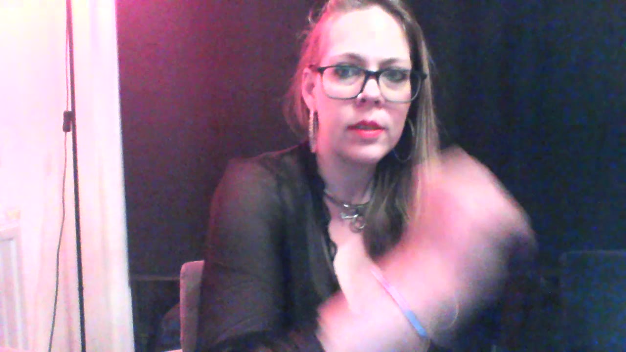 MegaraSexy en sexcam live - webcam coquine et tchat gratuit