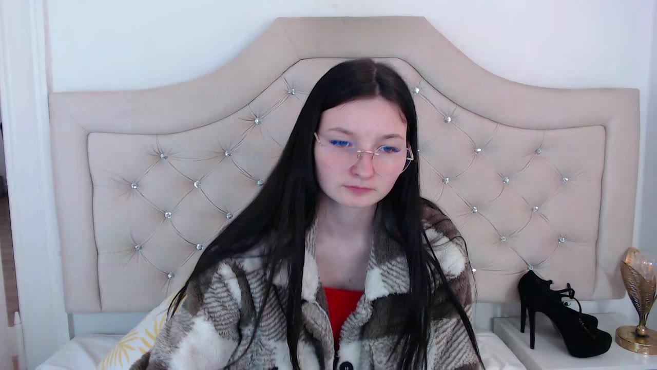 LeaKiss en sexcam live - webcam coquine et tchat gratuit